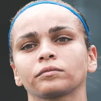 Letícia Ferreira vive ano mágico, lidera o Cruzeiro e entra no radar da Seleção