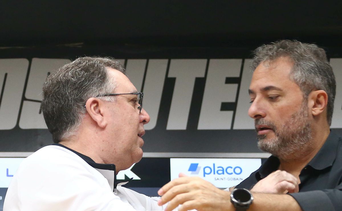 Cúpula do Santos blinda Vojvoda, cobra Alexandre Mattos e culpa diretor pelo momento ruim do Peixe