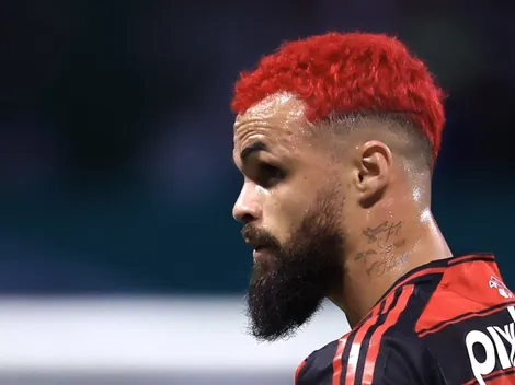 Michael rescinde contrato com Flamengo e vai jogar na Arábia