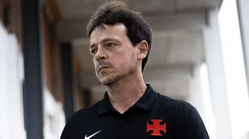 Fernando Diniz técnico do Vasco chegando no estádio para enfrentar o Mirassol