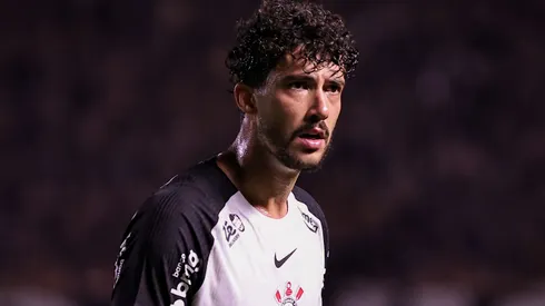 SP – SANTOS – 28/01/2026 – BRASILEIRO A 2026, CORINTHIANS X BAHIA – Gustavo Henrique jogador do Corinthians durante partida contra o Bahia no estadio Vila Belmiro pelo campeonato Brasileiro A 2026. Foto: Fabio Giannelli/AGIF