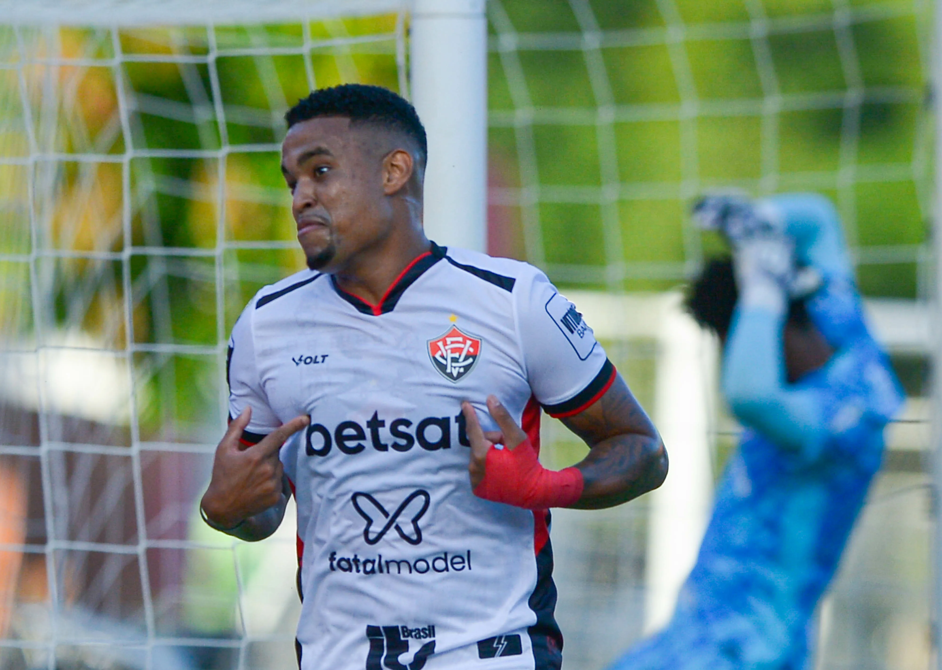 Alerrandro se destacou pelo Vitória. Foto: Jhony Pinho/AGIF