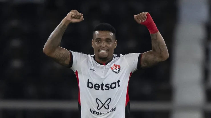 Jogador será mais uma opção para a posição