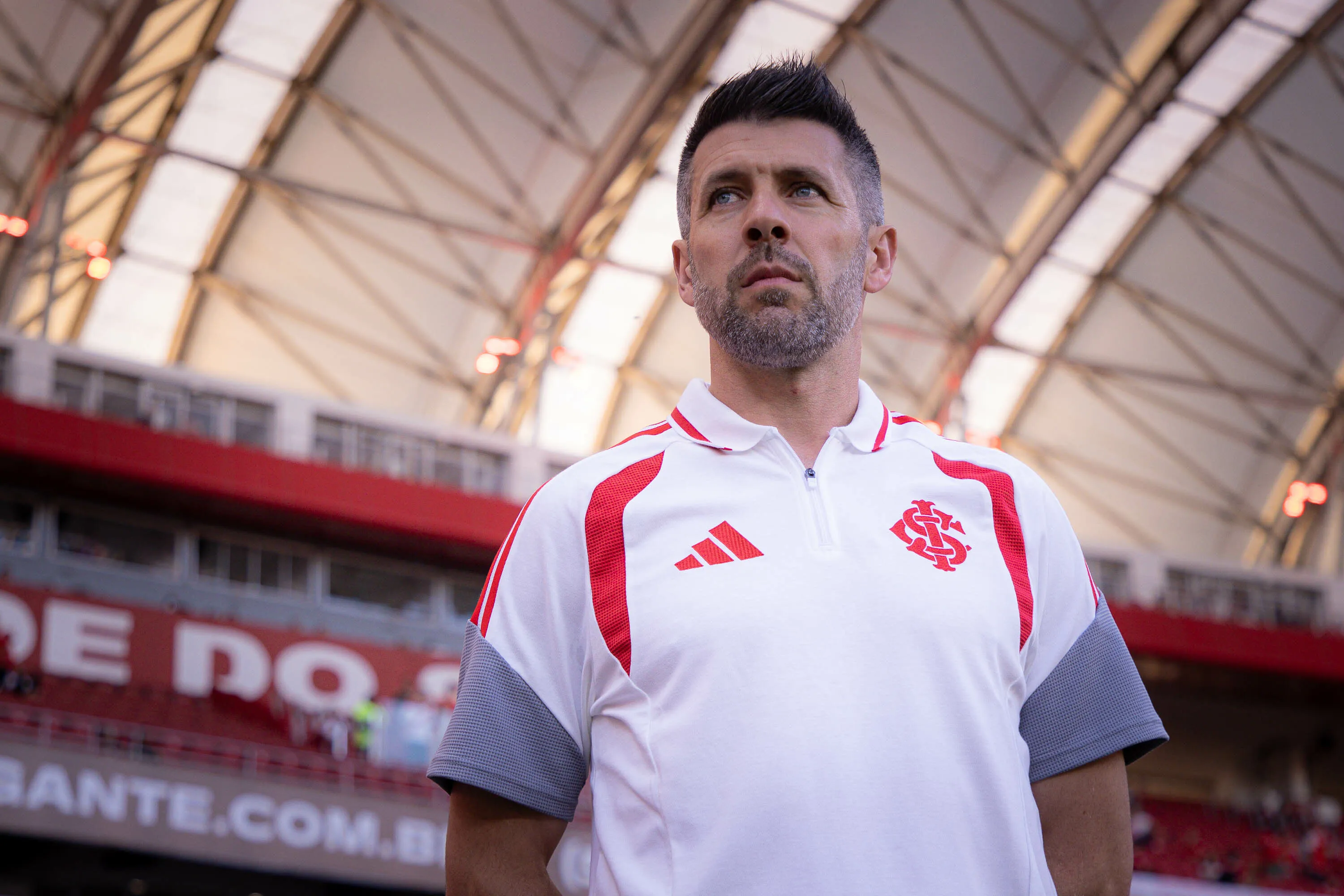 Novo atacante fica à disposição de Pezzolano