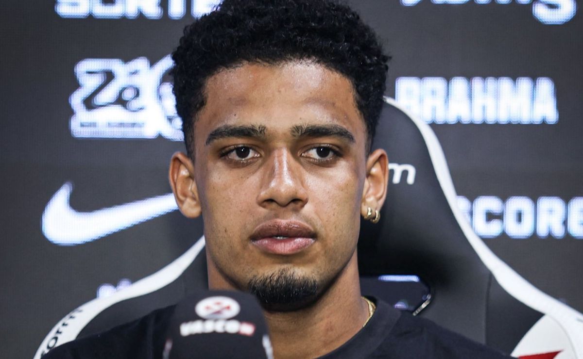 Brenner defende postura de Diniz e projeta títulos no Vasco: “Venho escrever meu nome na história”