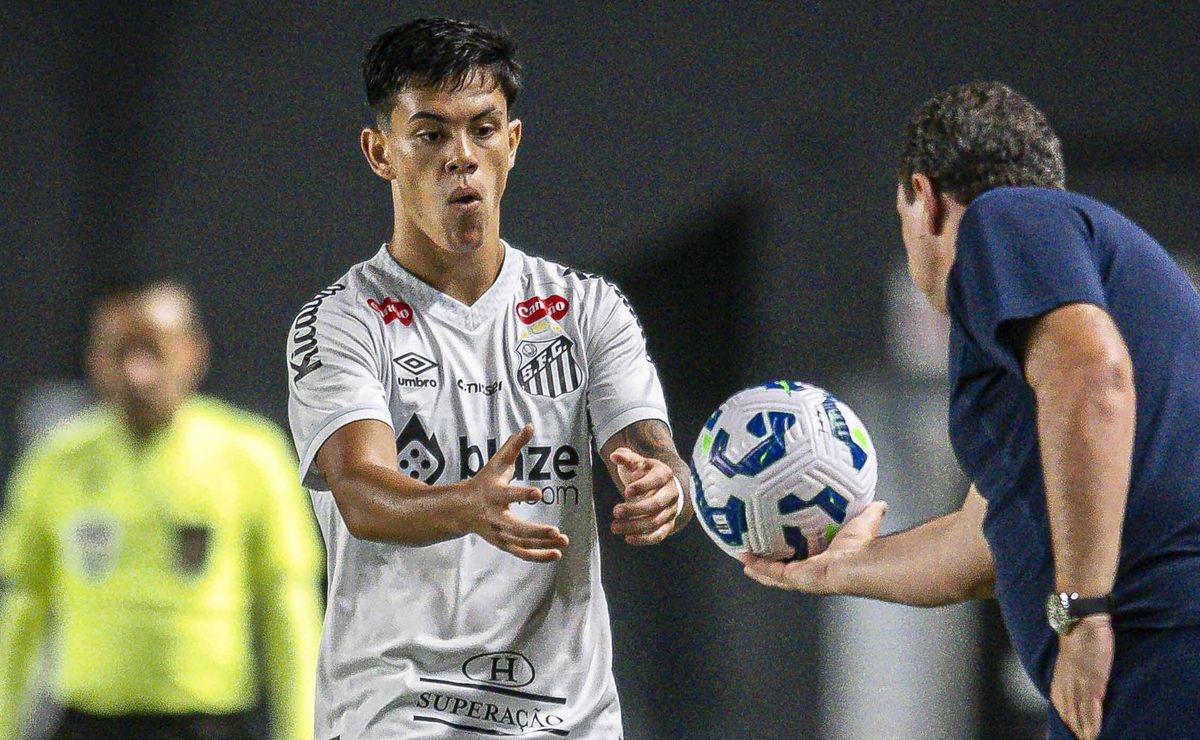 Santos muda postura e Ajax avança com nova proposta por JP Chermont; Peixe pode receber R$ 25 milhões