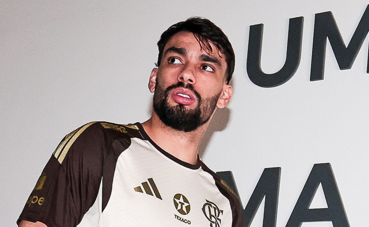 Filipe Luís toma decisão sobre Paquetá para Flamengo x Corinthians e meia deve ser reserva; veja escalação