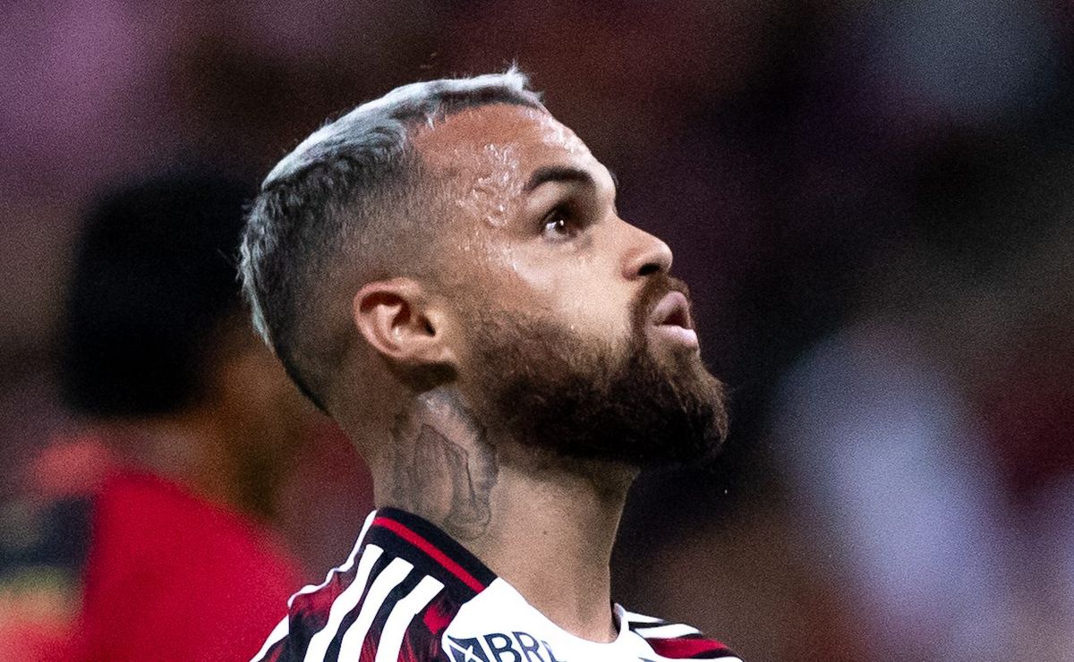 Michael tem futuro definido oficialmente, e jogador irá para a segunda divisão árabe