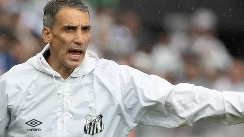 Vojvoda barrou dois jogadores para o clássico.