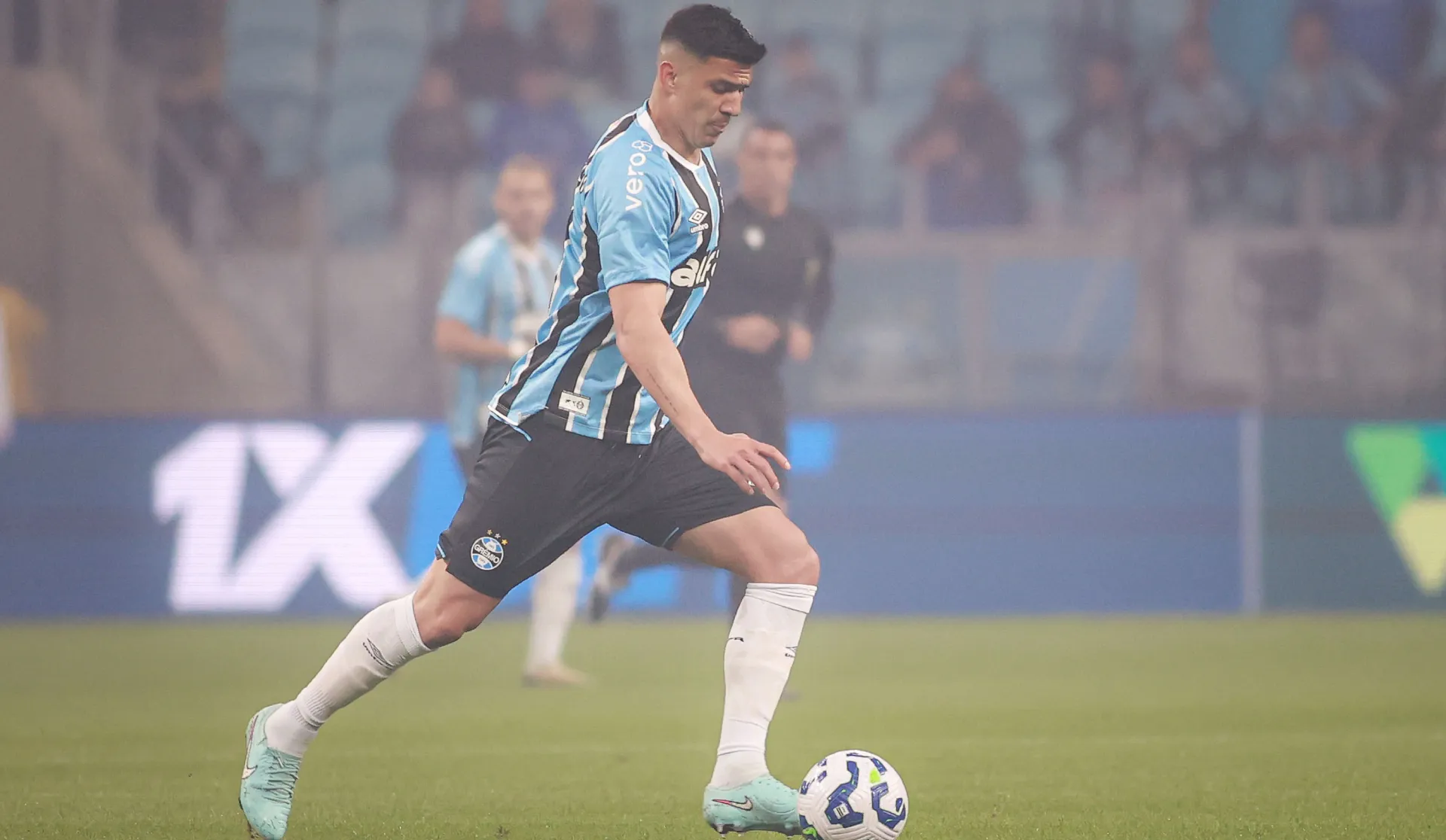 Balbuena deve ser titular em Grêmio x Juventude – Foto: Maxi Franzoi/AGIF
