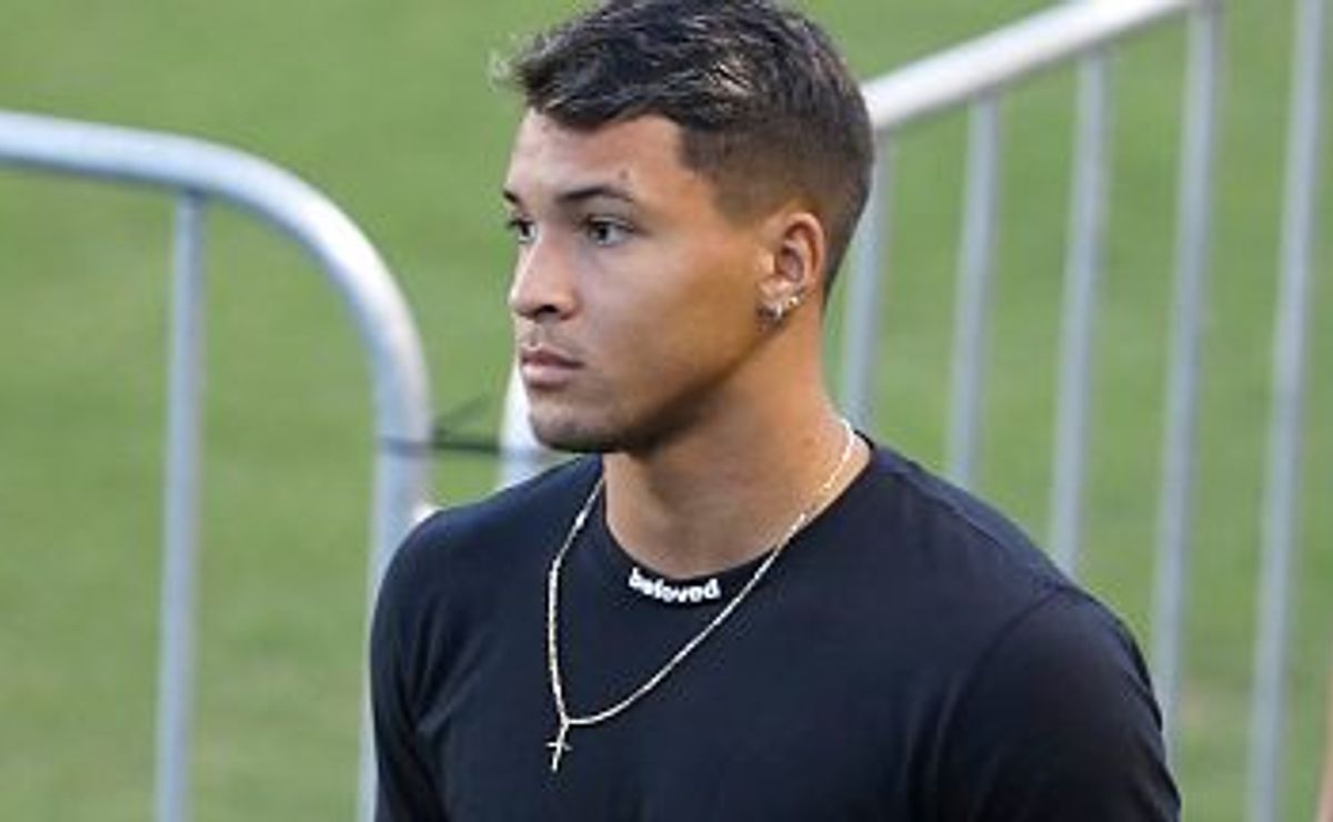 Flamengo se frustra com Marcos Leonardo, em negociações avançadas com o Atlético de Madrid