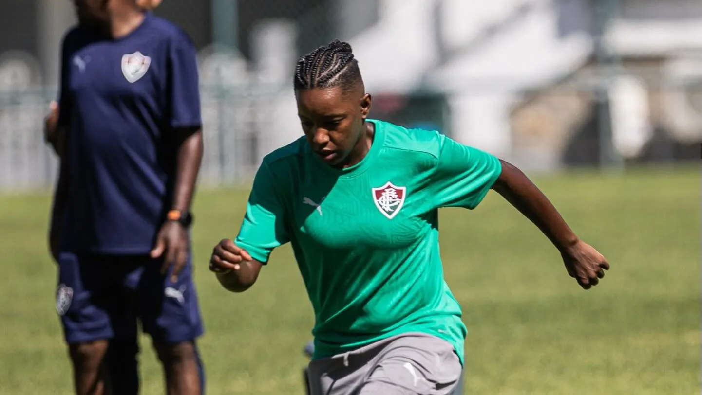 Bruna Pelé, atacante do Fluminense, em treinamento