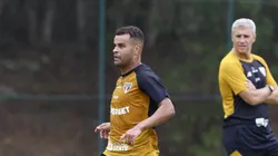 Alisson durante o começo da pré-temporada