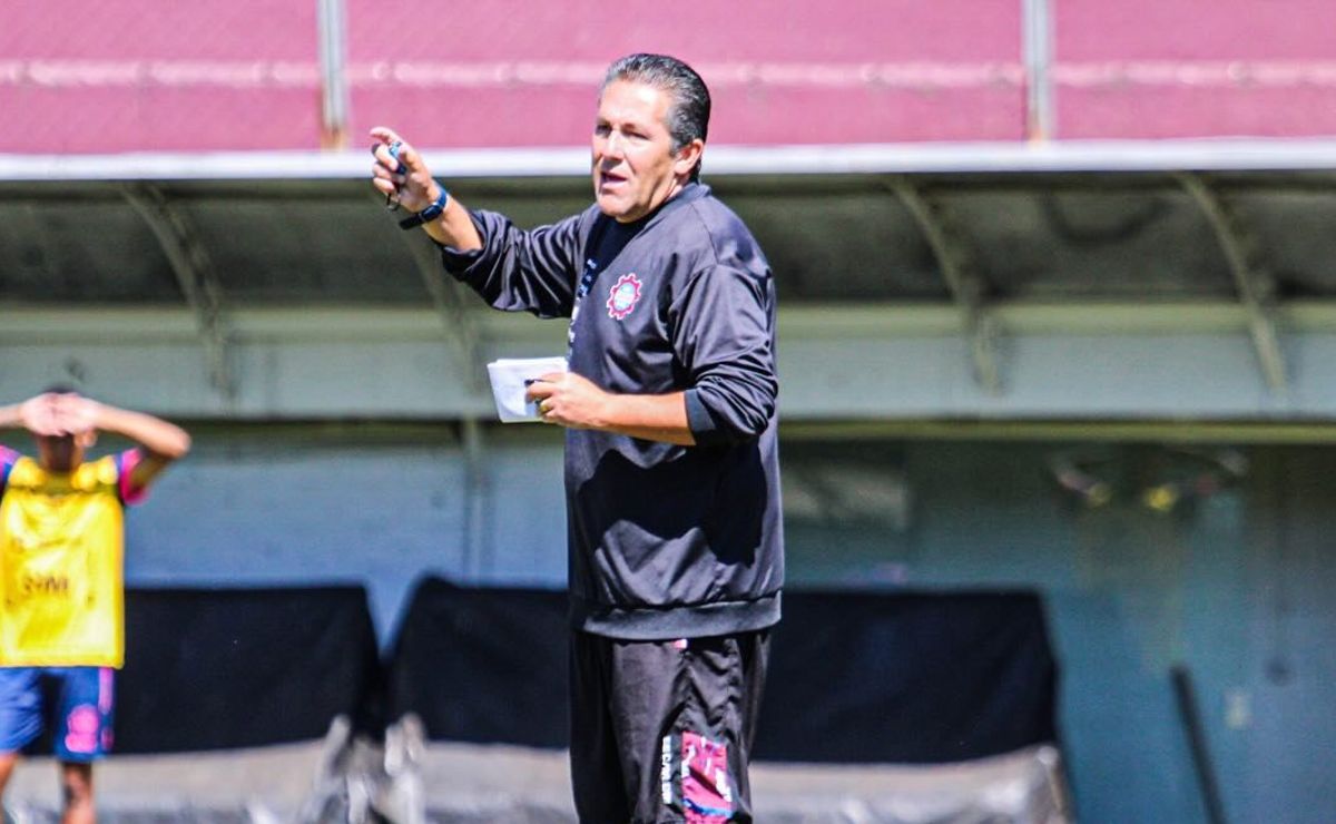 Fernando Marchiori dá ‘dica’ a Paulo Pezzolano e admite procura no mercado antes de Caxias x Internacional