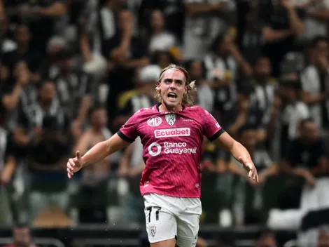 Vasco 'ataca' o mercado e encaminha acerto com Claudio Spinelli