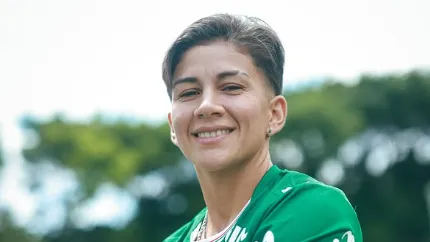 Lorena Benitez com a camisa do Palmeiras