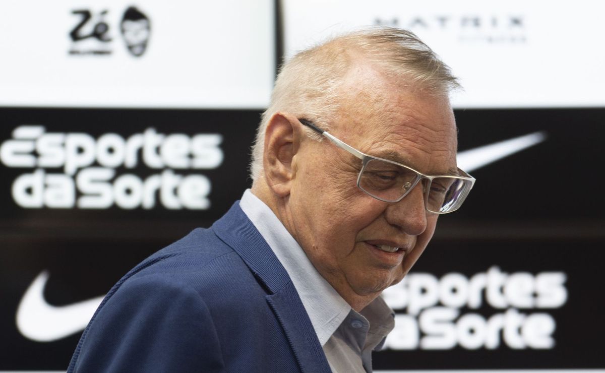 Corinthians define plano de vendas e vê janela do meio do ano como momento decisivo