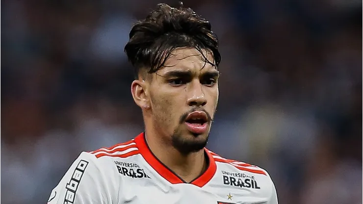 Lucas Paquetá deve iniciar no banco de reservas em Flamengo x Corinthians