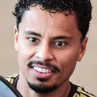 Corinthians volta a avaliar tentar tirar Allan do Flamengo