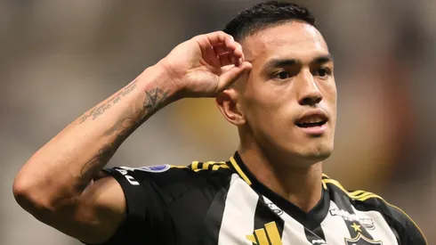 Cuello marcou um belo gol para o Atlético diante do Pouso Alegre