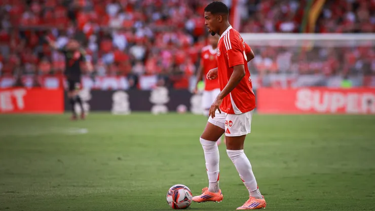 Gustavo Prado, jogador do Internacional, durante partida contra o Novo Hamburgo no estadio Beira-Rio pelo campeonato Gaucho 2026. Foto: Maxi Franzoi/AGIF