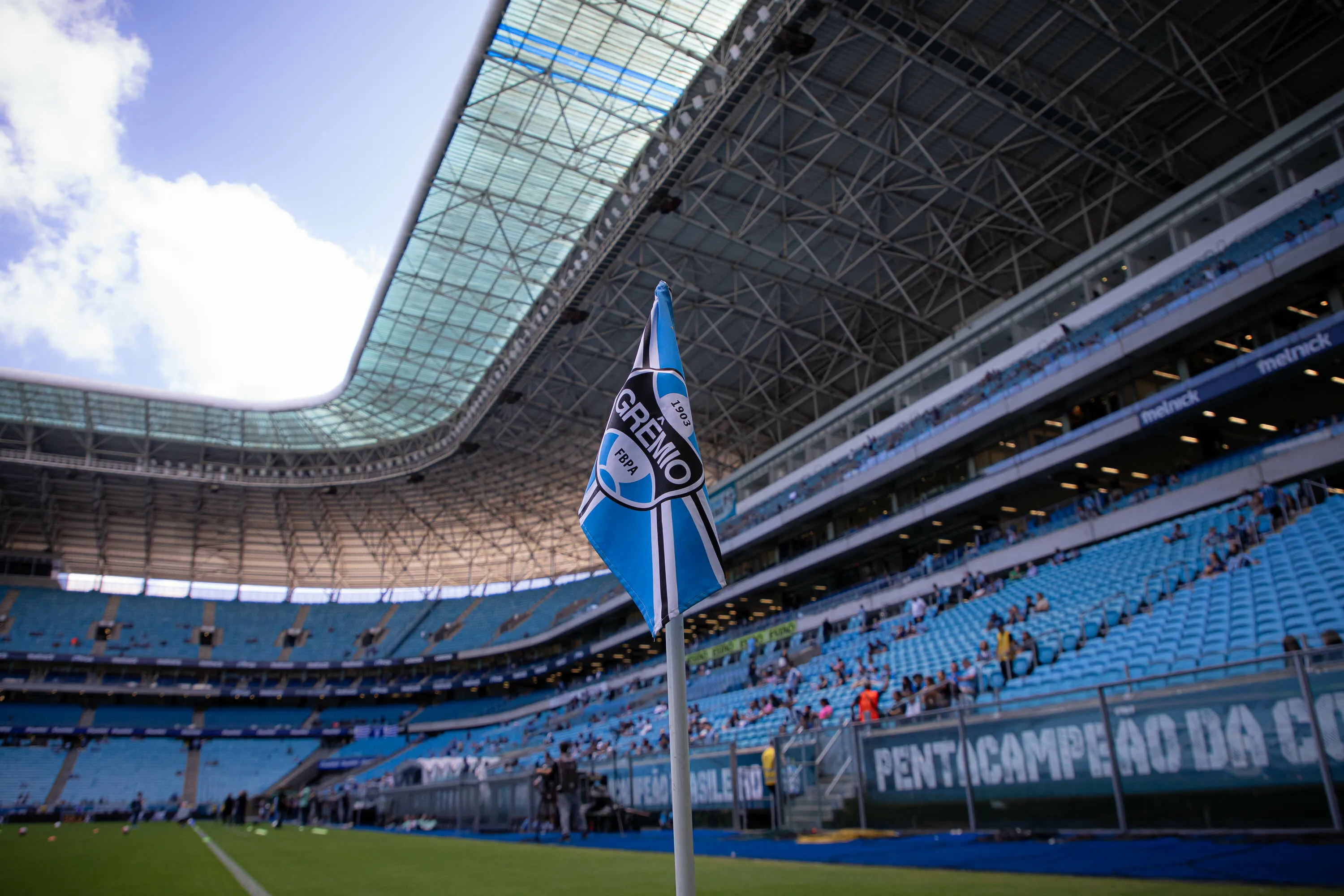 Arena do Grêmio foi o palco da partida. Foto: Maxi Franzoi/AGIF