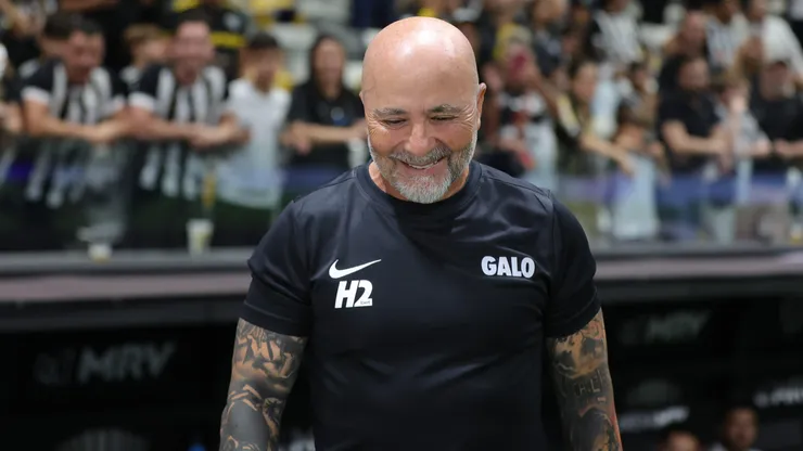 Sampaoli vem conseguindo ajustar a equipe atleticana. Foto: Gilson Lobo/AGIF