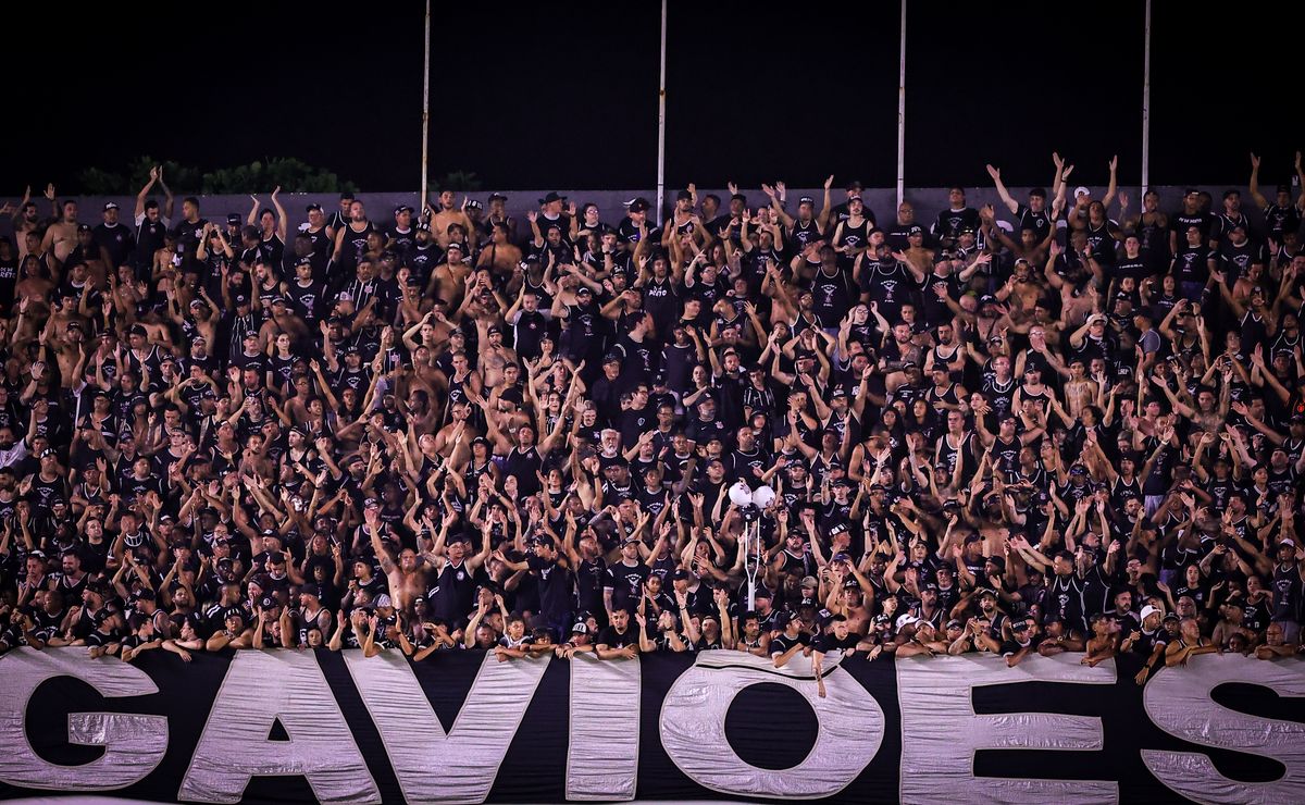 Corinthians desembarca em Brasília com festa da Fiel antes da decisão da Supercopa Rei