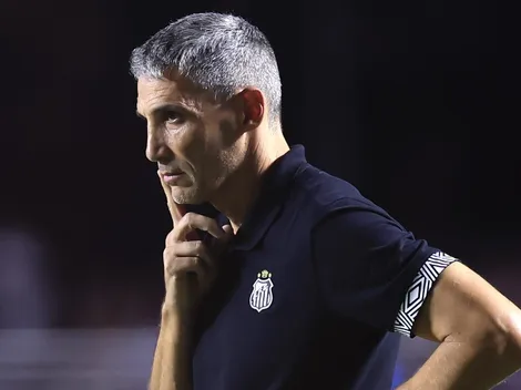 Após expulsão, Vojvoda piora o Santos em derrota no MorumBIS