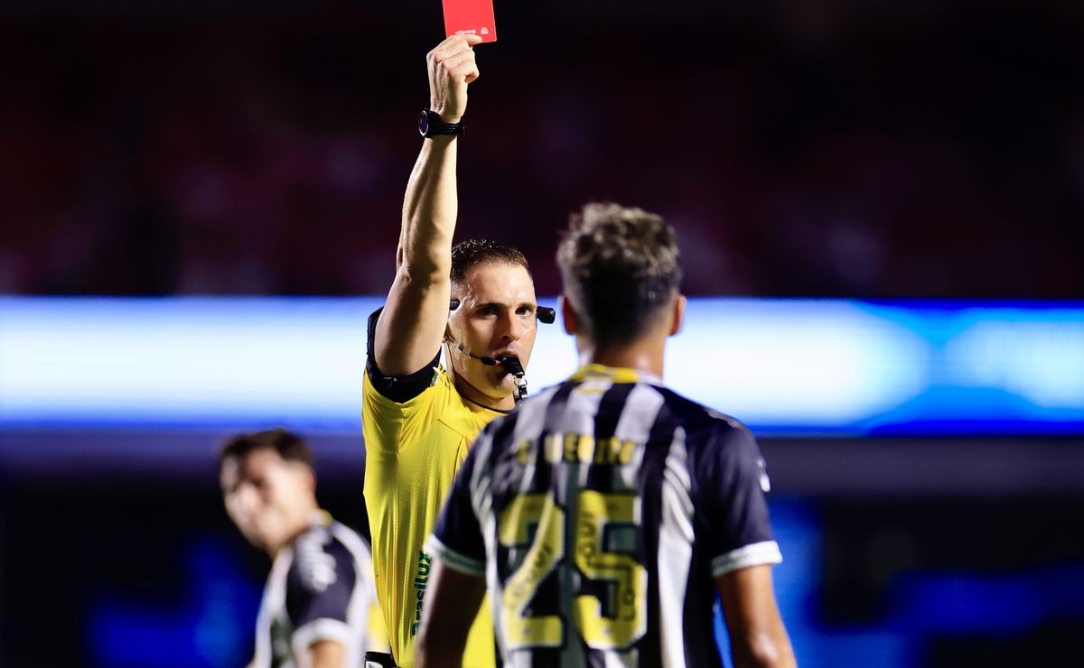 Santos perde clássico contra o São Paulo e Gabriel Menino é colocado como ‘culpado’