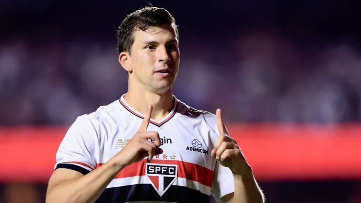 SP - SAO PAULO - 31/01/2026 - PAULISTA 2026, SAO PAULO X SANTOS - Tapia jogador do Sao Paulo comemora seu gol durante partida contra o Santos no estadio Morumbi pelo campeonato Paulista 2026. Foto: Marcello Zambrana/AGIF