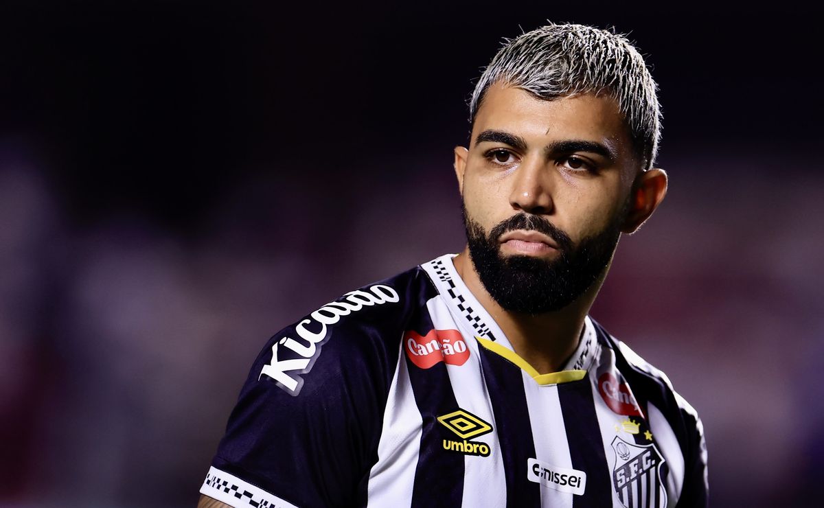 Gabigol evita culpados no Santos, admite atuação ruim e aponta problema coletivo da equipe