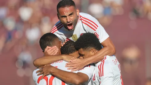 Thiago Maia festeja gol da vitória contra o Caxias