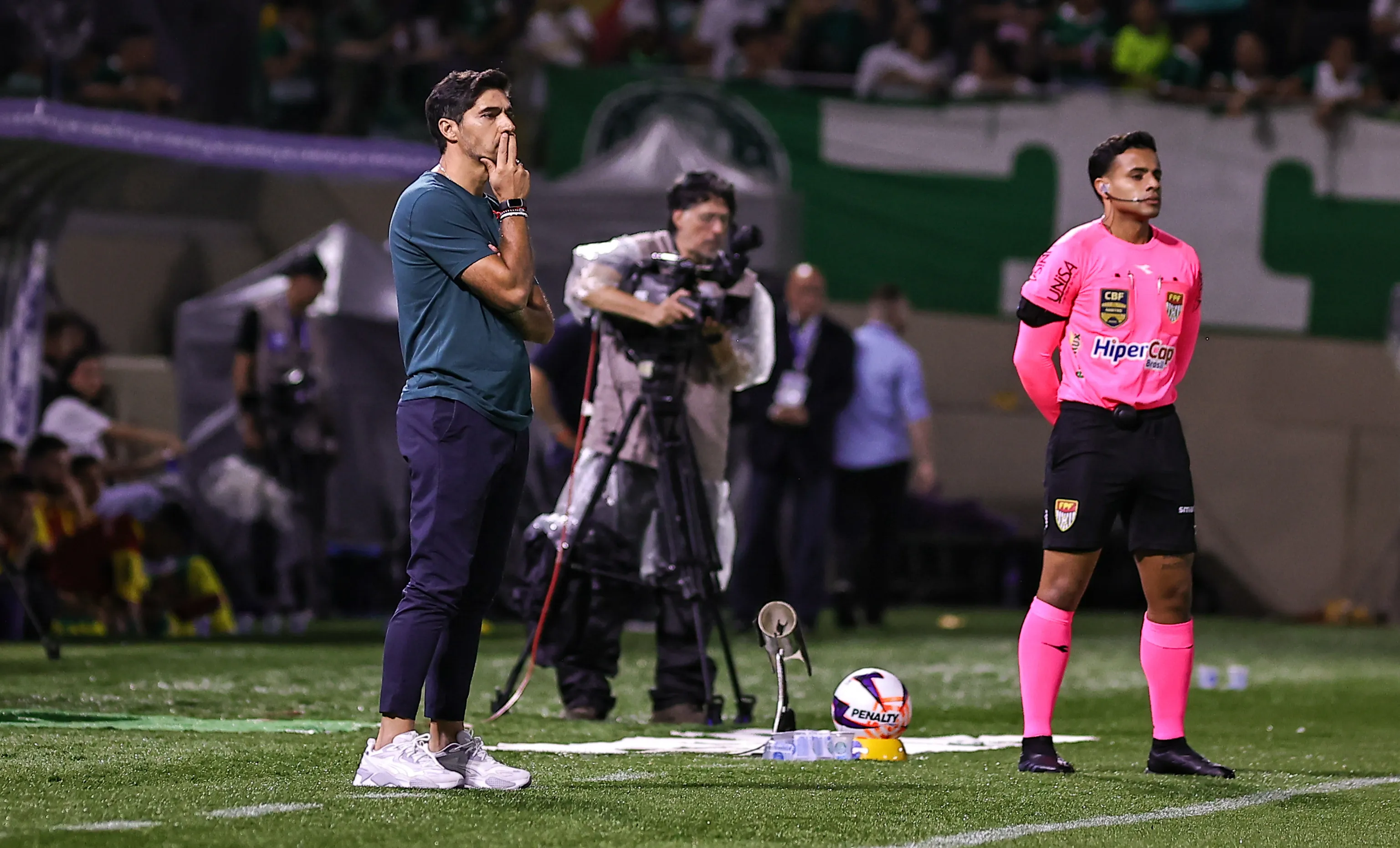 Abel Ferreira no comando do Palmeiras. Foto: Fabio Giannelli/AGIF