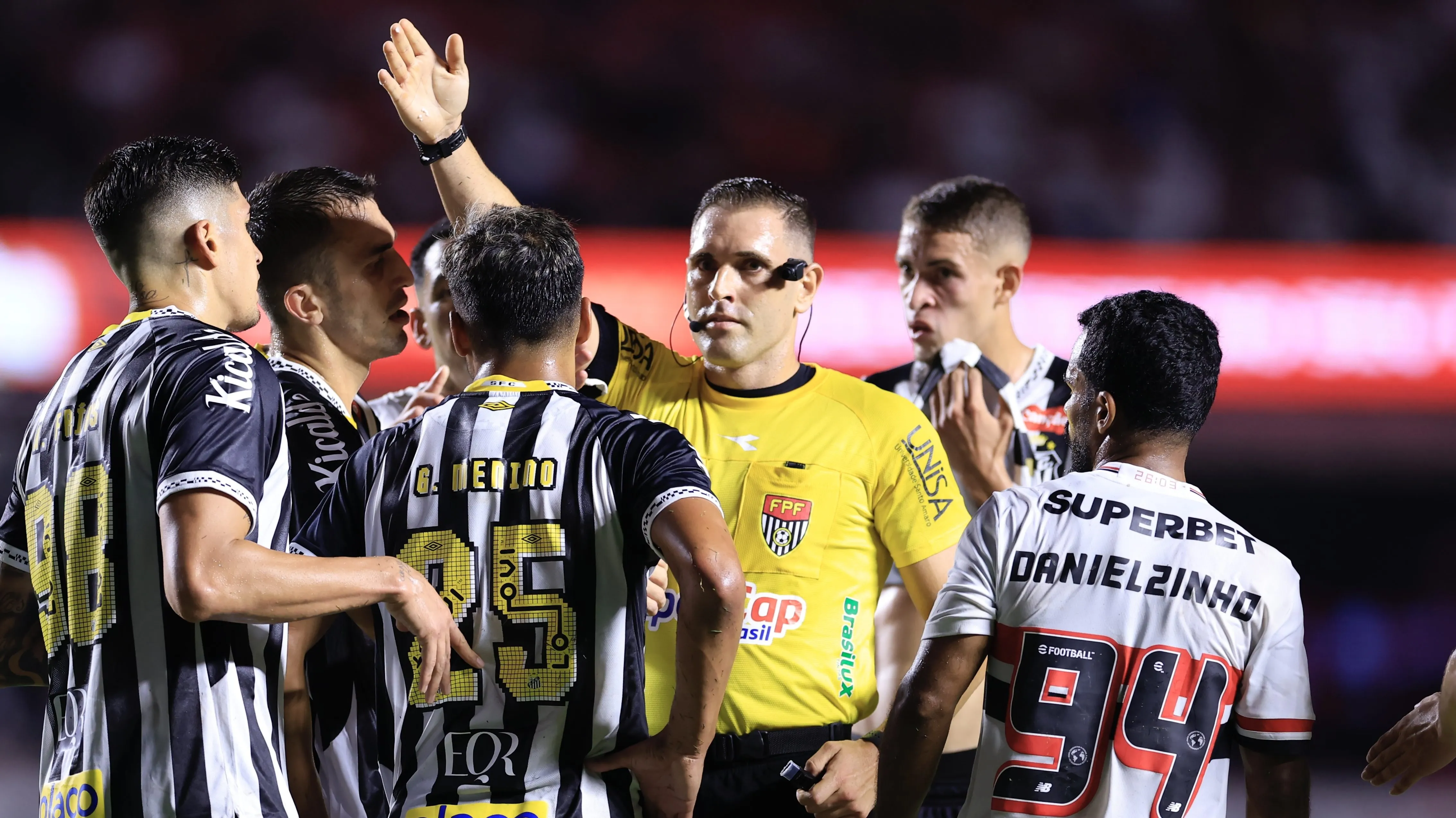 João Vitor Gobi foi questionado pelos dois lados. Foto: Marcello Zambrana/AGIF