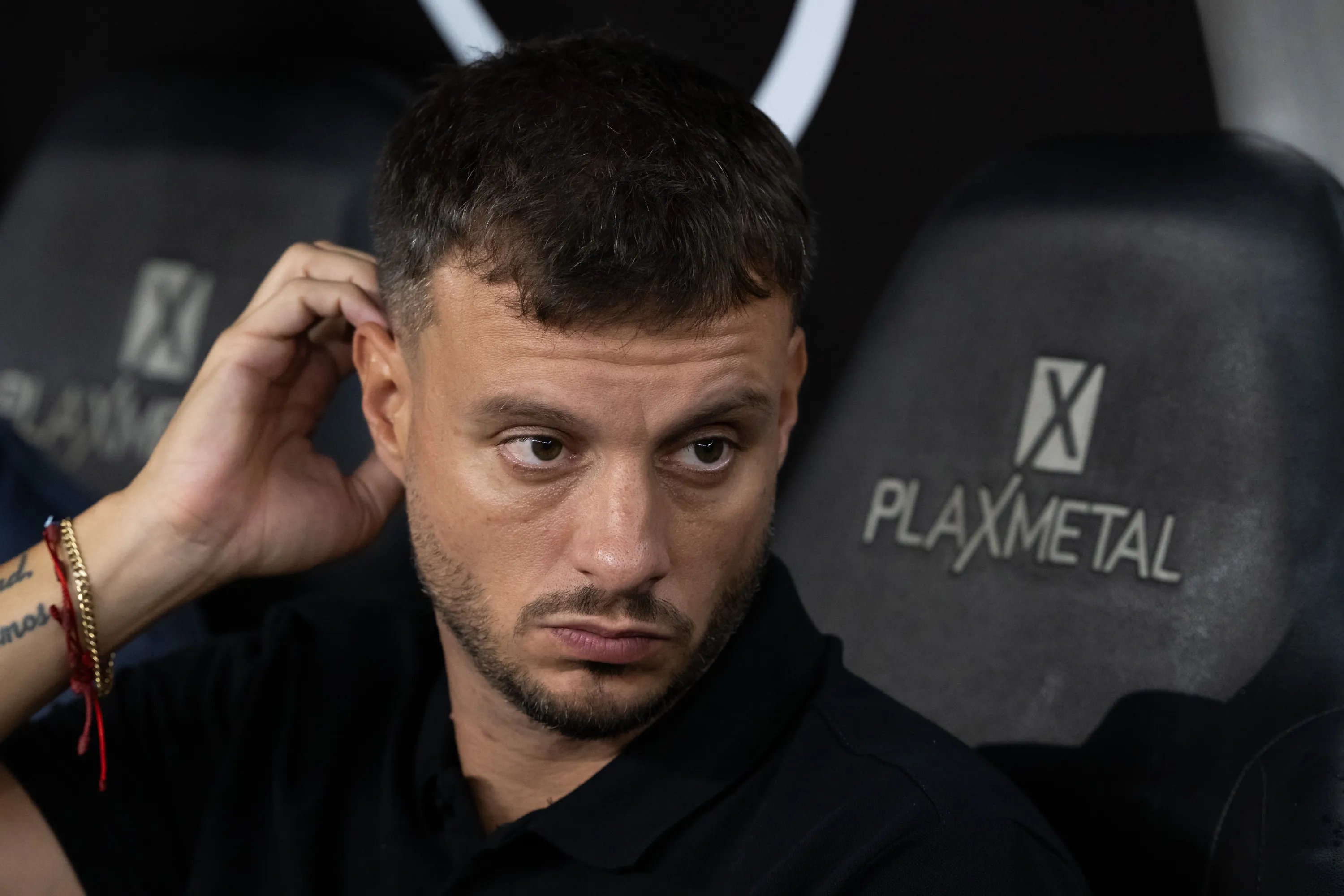 RJ – RIO DE JANEIRO – 24/01/2026 – CARIOCA 2026, BOTAFOGO X BANGU – Martin Anselmi tecnico do Botafogo durante partida contra o Bangu no estadio Engenhao pelo campeonato Carioca 2026. Foto: Jorge Rodrigues/AGIF
