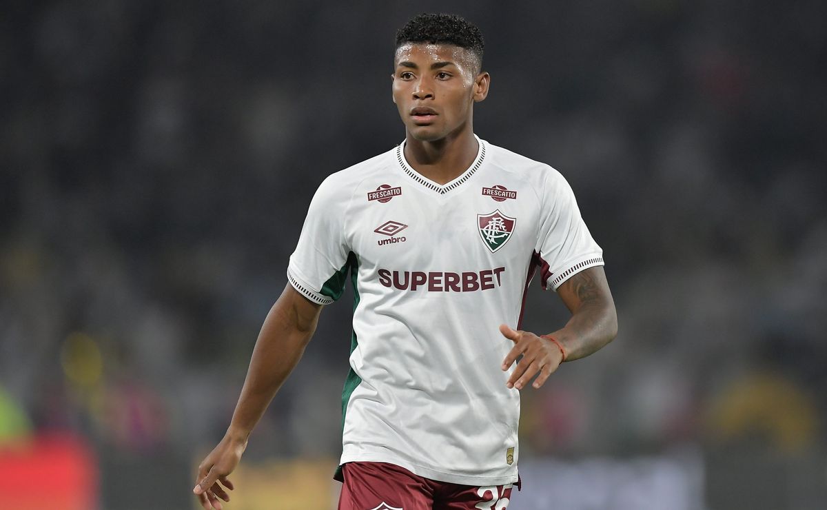 Vojvoda teria ligado para Hércules para tentar convencê-lo a ir para o Santos, mas negociação não avançou