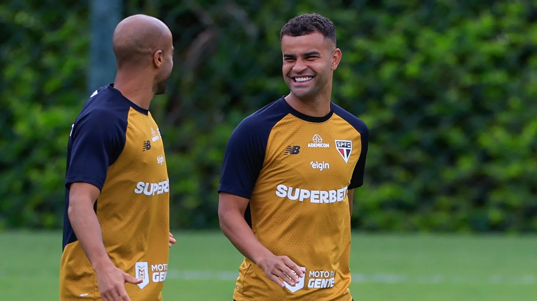 SP – SAO PAULO – 30/01/2026 – SAO PAULO, TREINO – Alison jogador do Sao Paulo durante treino no Centro de Treinamento CT Barra Funda. Foto: Marcello Zambrana/AGIF