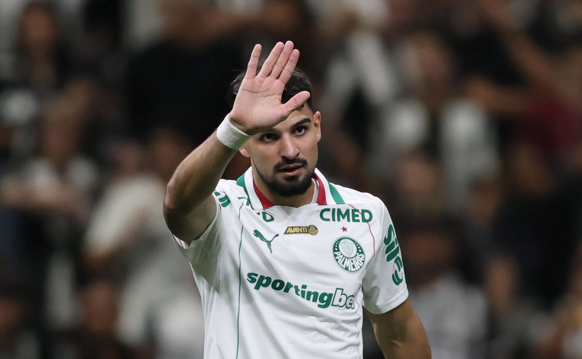 Flaco López mira manter média superior a uma participação em gol por jogo pelo Palmeiras em 2026