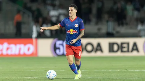 Gustavo Neves (Bragantino) durante jogo contra o Coritiba, no dia 28.01.2026. Foto: Hedeson Alves/AGIF