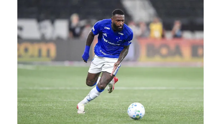 Gerson (Cruzeiro) durante jogo contra o Botafogo, no dia 29.01.2026. Foto: Thiago Ribeiro/AGIF
