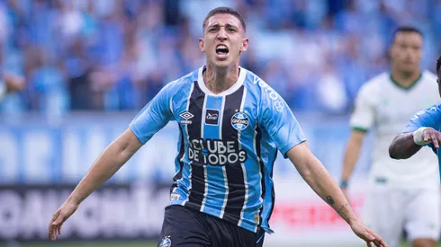 Monsalve comemora seu gol pelo Grêmio. Foto: Maxi Franzoi/AGIF