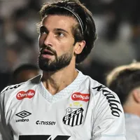 Lautaro Díaz perde força no Santos e Marcelo Teixeira quer negociá-lo