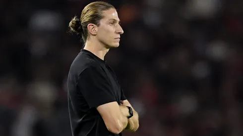 RJ – RIO DE JANEIRO – 22/11/2025 – BRASILEIRO A 2025, FLAMENGO X BRAGANTINO – Filipe Luis tecnico do Flamengo durante partida contra o Bragantino no estadio Maracana pelo campeonato Brasileiro A 2025. Foto: Alexandre Loureiro/AGIF