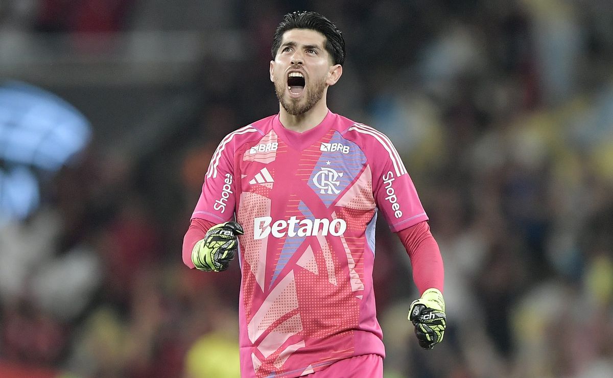Rossi evita gol de Memphis Depay e vira destaque do Flamengo na final da Supercopa do Brasil