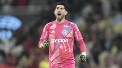 Rossi fez uma bela defesa para evitar o segundo gol do Corinthians em Brasília
