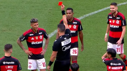 Carrascal, do Flamengo, expulso contra o Corinthians