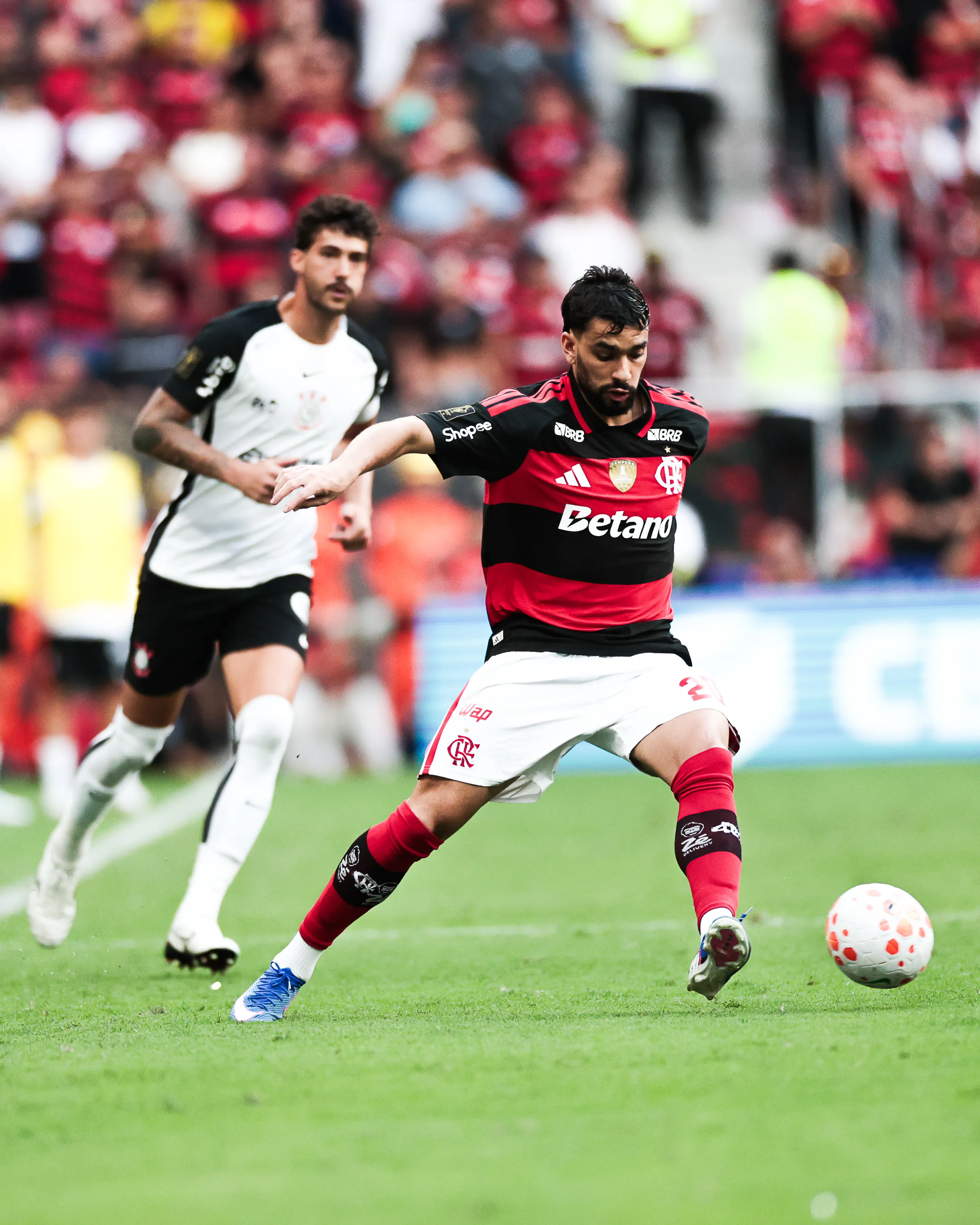 Paquetá na reestreia com o Flamengo. Fotos: Gilvan de Souza/Flamengo