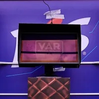 Torcida do Palmeiras critica atuação do VAR em Ribeirão Preto