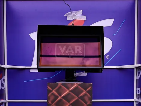 Torcida do Palmeiras critica atuação do VAR em Ribeirão Preto